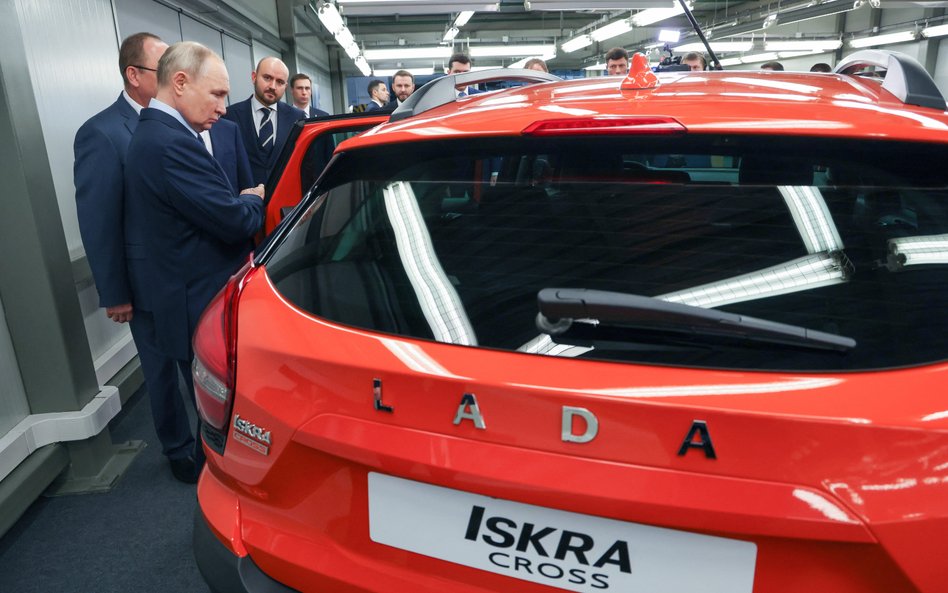 Rosyjska Łada od lat musi walczyć z konkurencją ze strony chińskich producentów aut