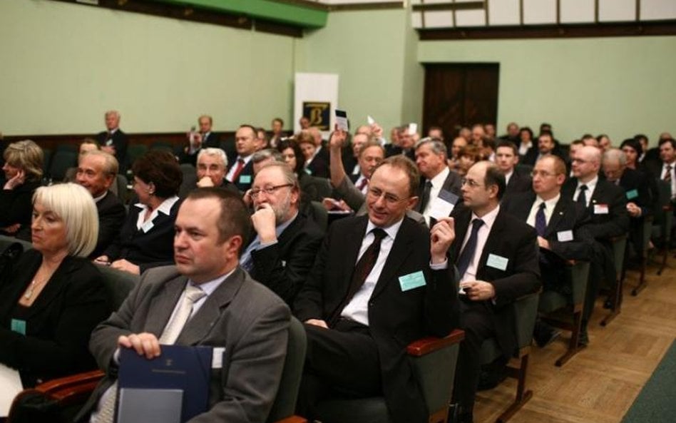 Akcjonariusze zagłosują także przez Internet