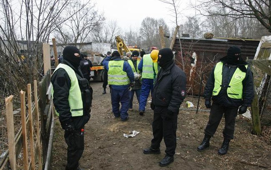 Ochroniarze pozywają o wynagrodzenie za nadgodziny