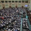 Posłowie na sali plenarnej Sejmu