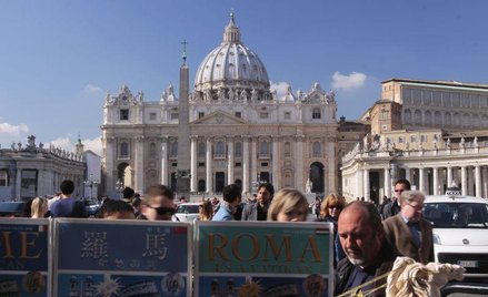 Sklepy wokół Watykanu oszukiwały turystów i pielgrzymów