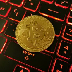 Krypto w zwykłej firmie. Sześć pytań przed pierwszą płatnością