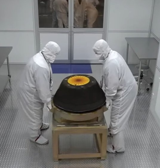 Kapsuła z próbkami z asteroidy Bennu