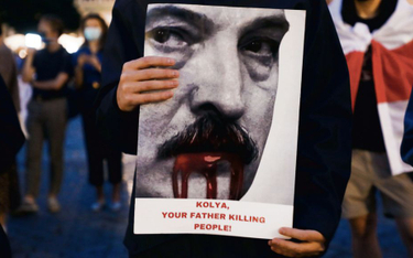 „Kola, twój ojciec jest mordercą”. Demonstracja Białorusinów mieszkających w Polsce, Kraków, 18 sier