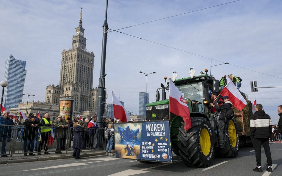 Polscy rolnicy po raz pierwszy wzięli tak masowo udział w fali protestów, jaka ogarnęła całą Euopę