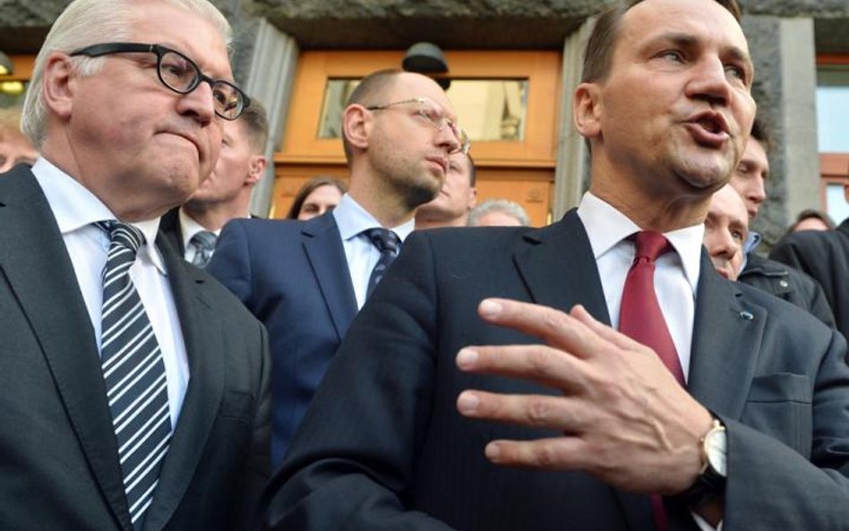 Radosław Sikorski i Frank-Walter Steinmeier wspólnie wyjeżdżali już do Kijowa (zdjęcie z 21 lutego)