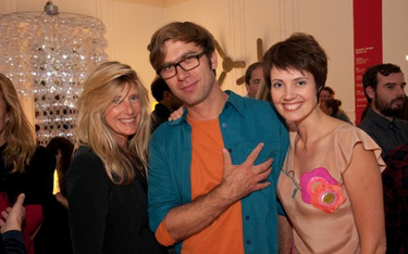 Miśka Miller- -Lovegrove (z lewej) z projektantem Tomaszem Rygalikiem i Anną Pietrzyk- -Simone na wy