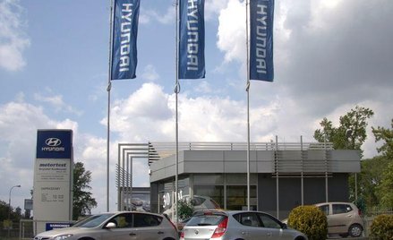 Spadają ceny w salonach auty