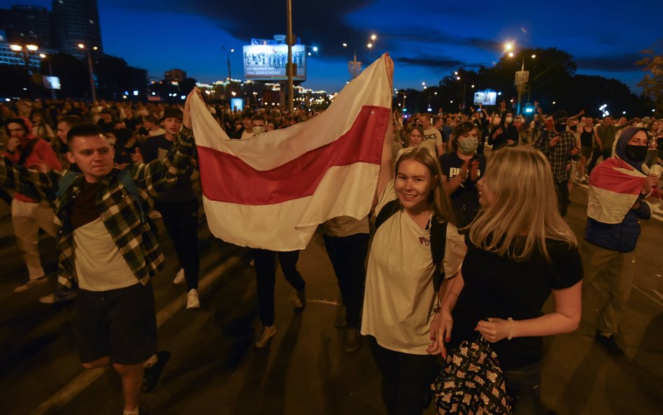 Demonstracja w Mińsku. Zdjęcie archiwalne z 9 sierpnia 2020 r.