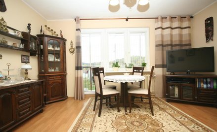 Gdańsk - Matemblewo, 62,1mkw, 1992, trzy pokoje, cena ofertowa 330 000zł, cena transakcyjna 310 000 