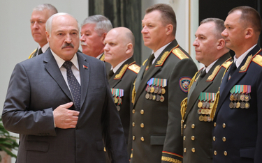 Łukaszenko stworzył własne państwo w państwie i od swojego reżimu uzależnił setki tysięcy, a może i 