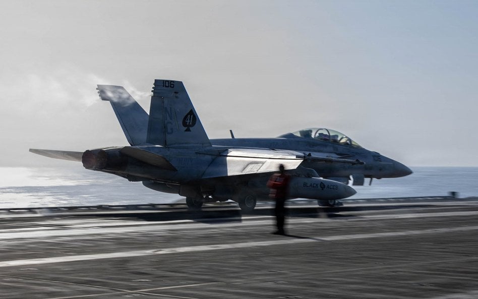 Myśliwiec F/A-18F Super Hornet