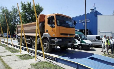 Starosta bocheński chce wprowadzić opłaty za zniszczenia dróg lokalnych ruchem pojazdów ciężkich