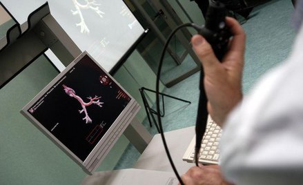 Struny głosowe hodowane w probówce