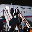 Paweł Rubcow, po wymianie więźniów, wysiada z samolotu w Moskwie