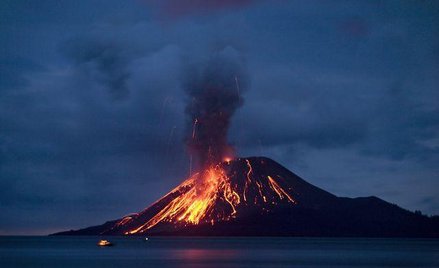 Wulkan Krakatau zagraża indonezyjskim wyspom