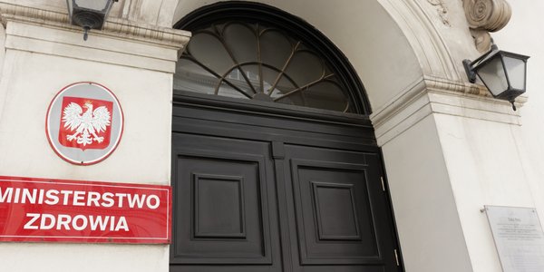 (A)polityczna awantura o zdrowie. Sojusz taktyczny lekarzy z PiS?