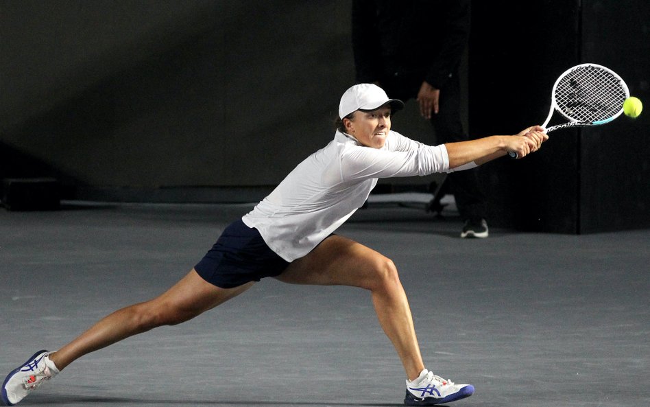 WTA Finals: Iga Świątek przegrała z Aryną Sabalenką