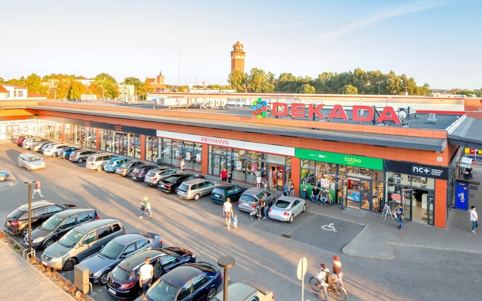Węgierski kapitał za ponad 100 mln euro przejął w Polsce siedem parków handlowych i cztery centra.