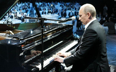 Premier Putin został największą gwiazdą koncertu charytatywnego, w czasie którego wystąpili także: S