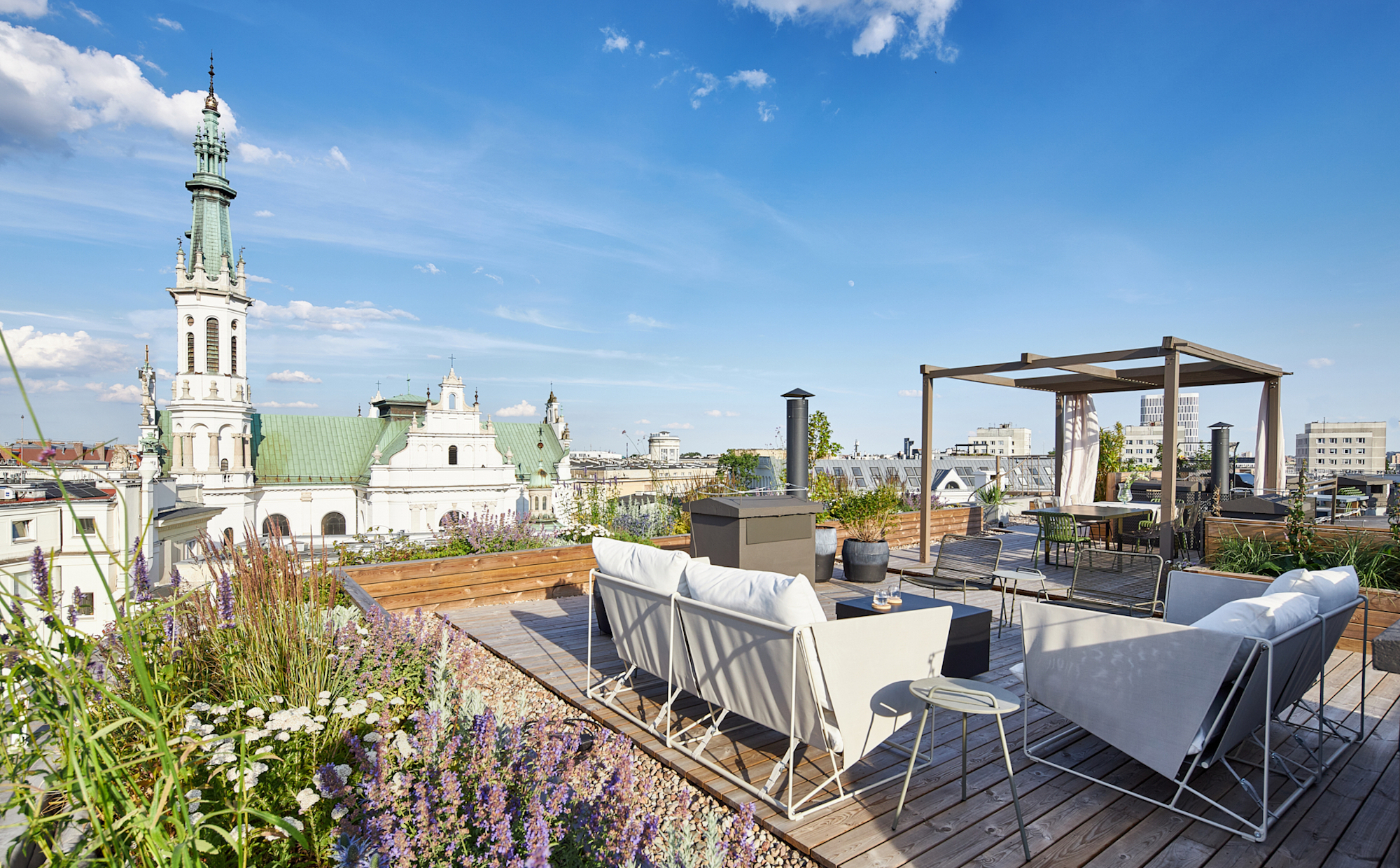Unikatowy apartament w Warszawie z tarasem na dachu. „To marzenie architekta”
