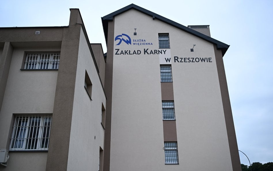 Na podstawie decyzji prokuratora generalnego Waldemara Żurka, skazany na dożywocie Piotr Pytel mógł 