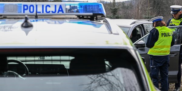 Brak umów z Ukrainą blokuje ściąganie mandatów. Skala problemu rośnie