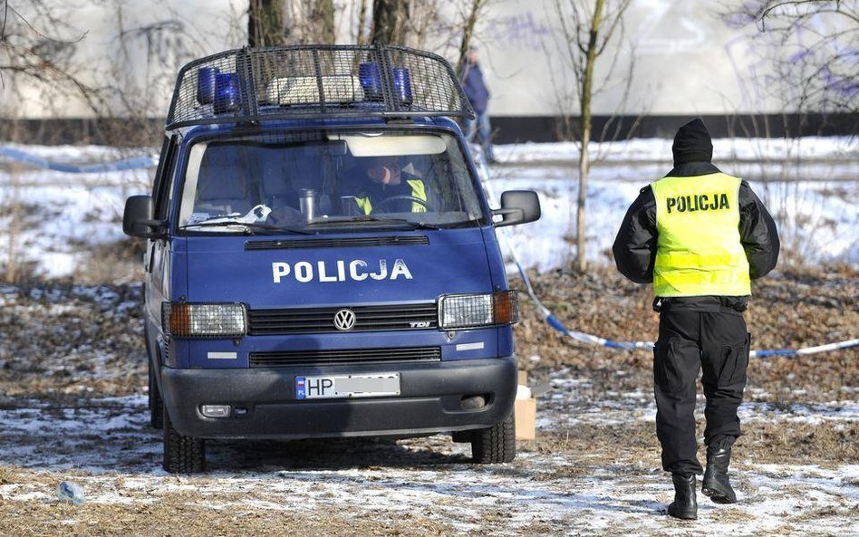 Policja nie wie, jak szukać Polaków