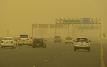 Tak od kilkunastu dni wygląda Kuwejt, nękany przez burze piaskowe i upały