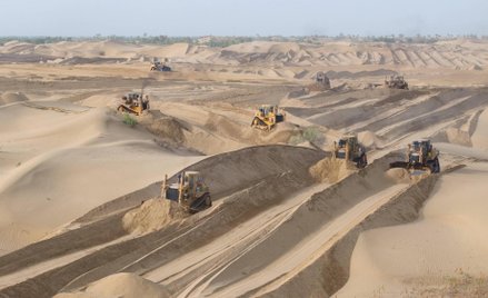 Kotlina Kaszgarska bywa nazywana „morzem śmierci” ze względu na jej pustynny charakter i skrajne war