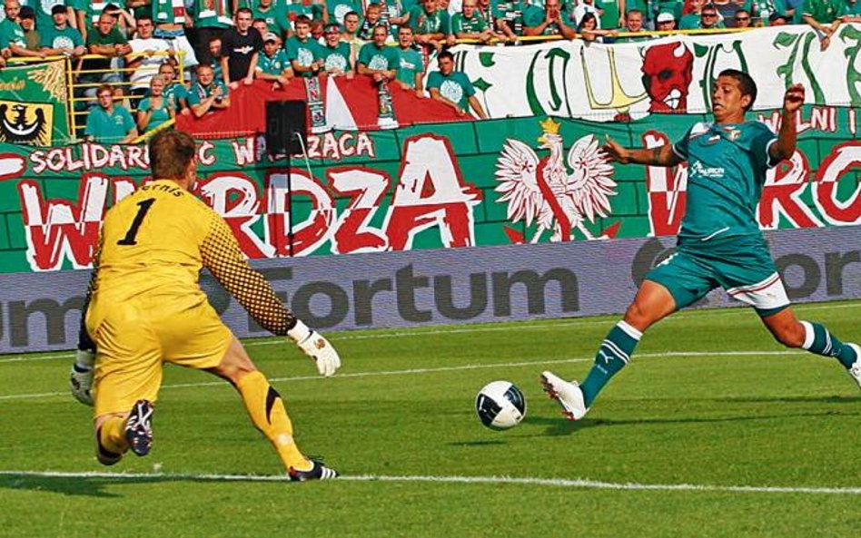Cristian Diaz miał przed przerwą dwie okazje do zdobycia bramek dla Śląska