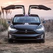 Tesla likwiduje tańsze wersje modeli S i X