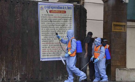 Indie: Liczba zakażeń wirusem wykrywanych w ciągu doby rośnie