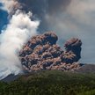 Erupcja Etny zaczęła się w poniedziałek nad ranem
