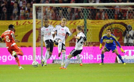 Urban kpi z Widzewa: Nie daliśmy się nabrać, że sponsor Widzewa sprawi, że zagrają "na stojąco"