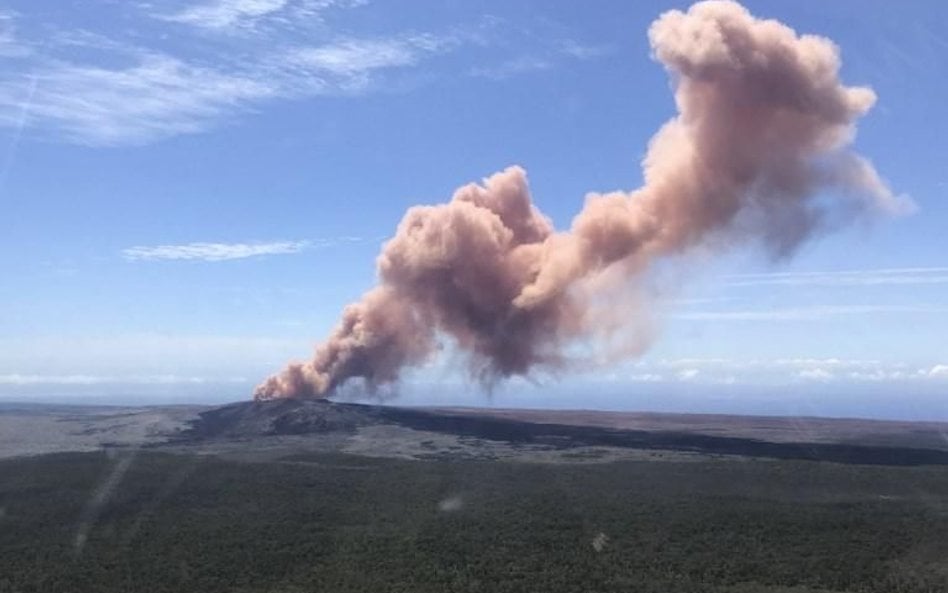 Kilauea toczy lawę, mieszkańcy ewakuowani