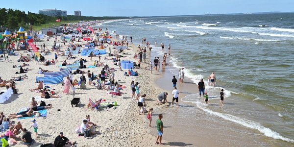 Wakacje w Polsce. Nad Bałtykiem więcej rezerwacji i niższe ceny, w górach odwrotnie