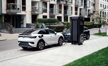 Tzw. ustawa o elektromobilności nie przesądza o podatkowym statusie ładowarek do elektryków