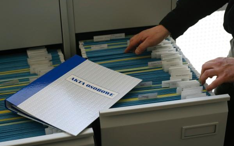 Pensja i warunki pracy nie są określone na zawsze