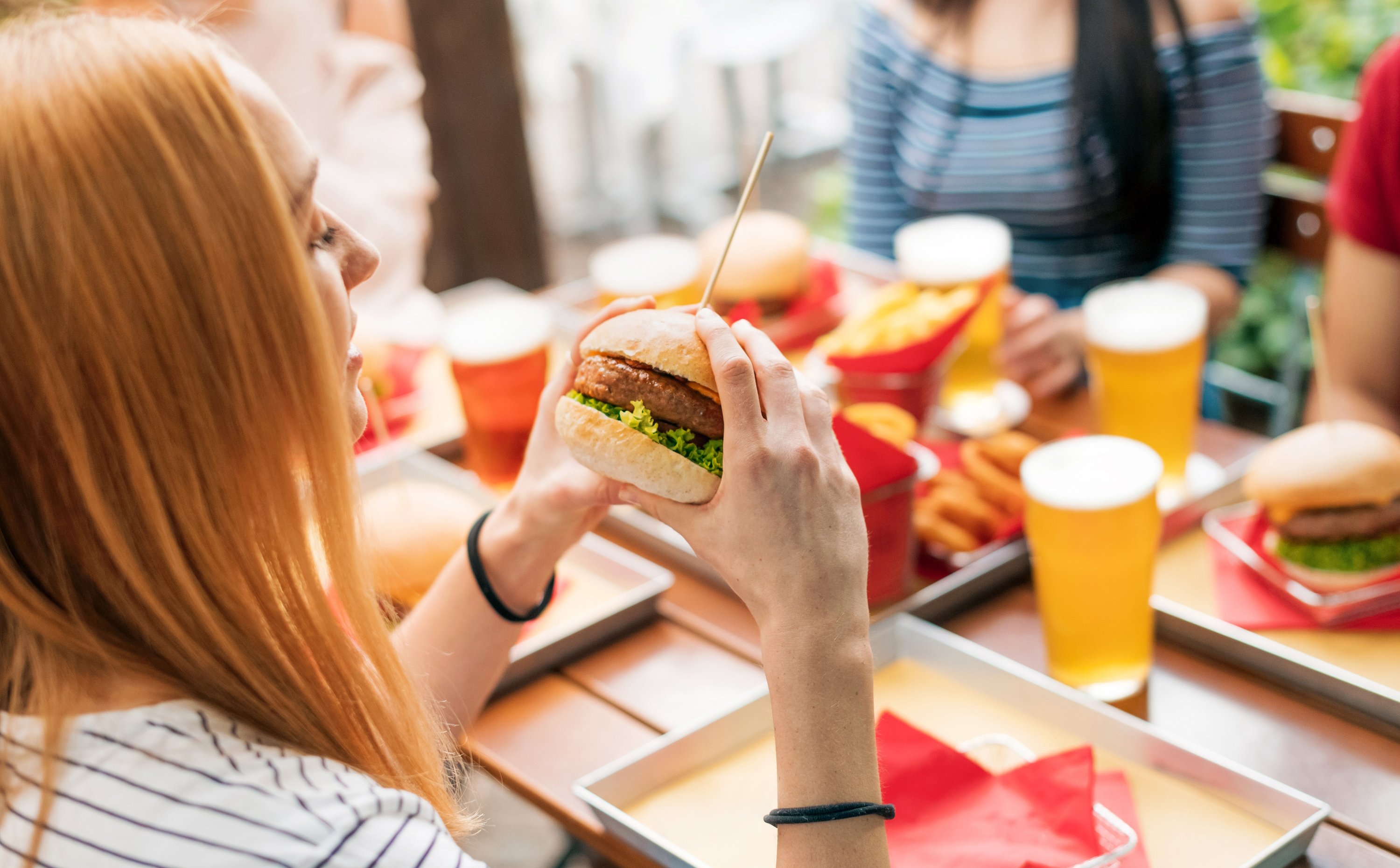 Pokolenie Z je poza domem inaczej, niż można by przypuszczać. Nie do naśladowania