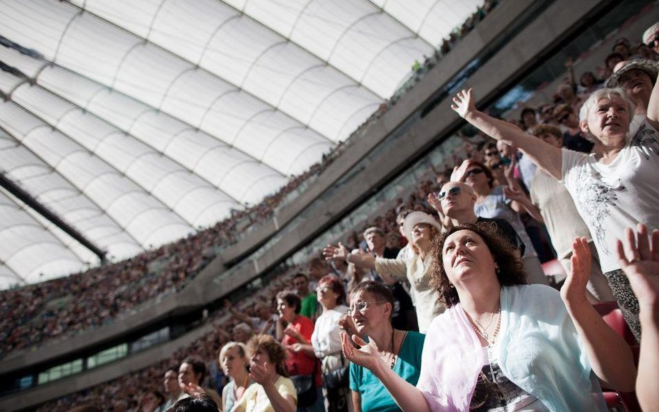 Rekolekcje z udziałem charyzmatyka Johna Bashobory na Stadionie Narodowym