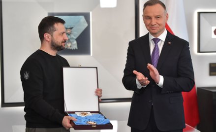 Wołodymyr Zełenski odbiera Order Orła Białego