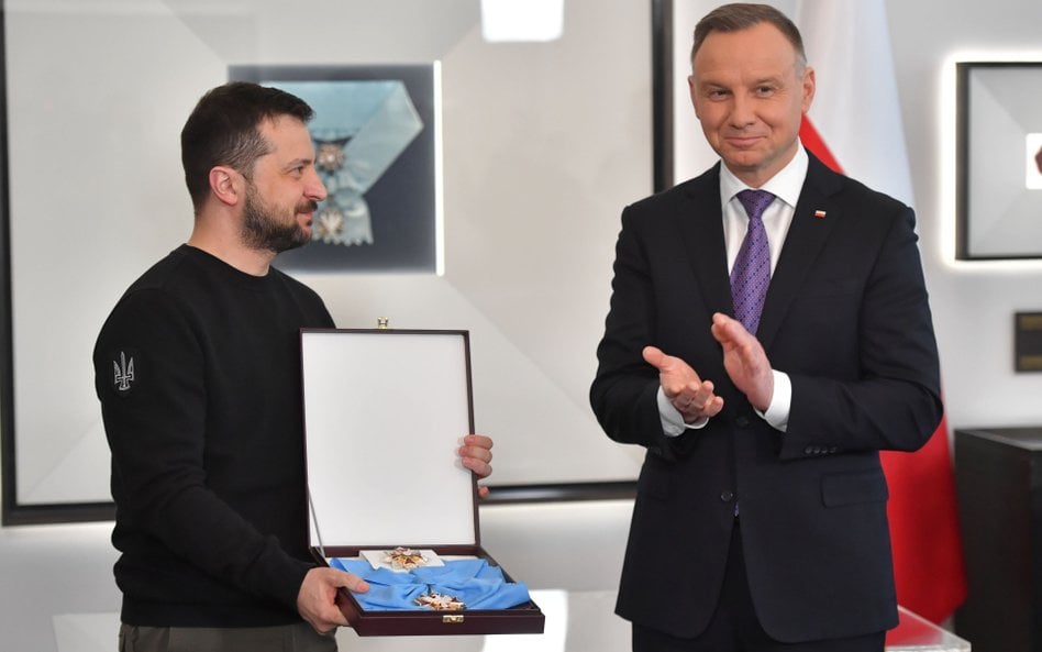 Wołodymyr Zełenski odbiera Order Orła Białego