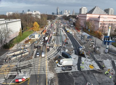 W weekend podłączanie trakcji na Rakowieckiej. Część druga