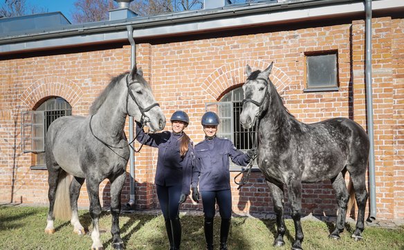 Ribon-Ta i S-Rubin dołączyły do formacji konnej Komendy Stołecznej Policji