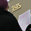 CBOS: Polacy oceniają ZUS na mocną czwórkę