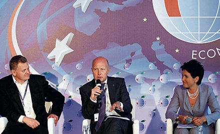 Uczestnicy panelu (od prawej: Beata Stelmach, wiceminister spraw zagranicznych, Andrzej Klesyk, prez