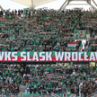 Kibice Śląska Wrocław podczas meczu ostatniej, 34. kolejki piłkarskiej Ekstraklasy z Legią Warszawa