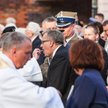 Prezydent Bronisław Komorowski przyjął komunię świętą po podpisaniu ustawy o in vitro 31 lipca 2015 