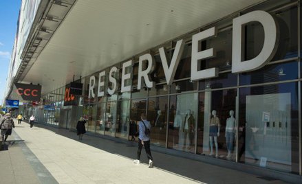 Duże odzieżowe firmy wychodzą z kryzysu z tarczą